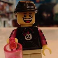 Profile Image for Kelly Paradise.