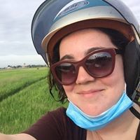 Profile Image for Laura.