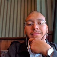Profile Image for Oscar Estrada.