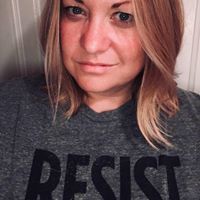 Profile Image for Courtney Sieloff.