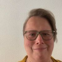 Profile Image for Kim Benjamins.